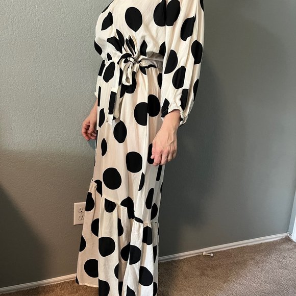 NWOT H&M polka dot maxi flutter dress - Picture 3 of 4